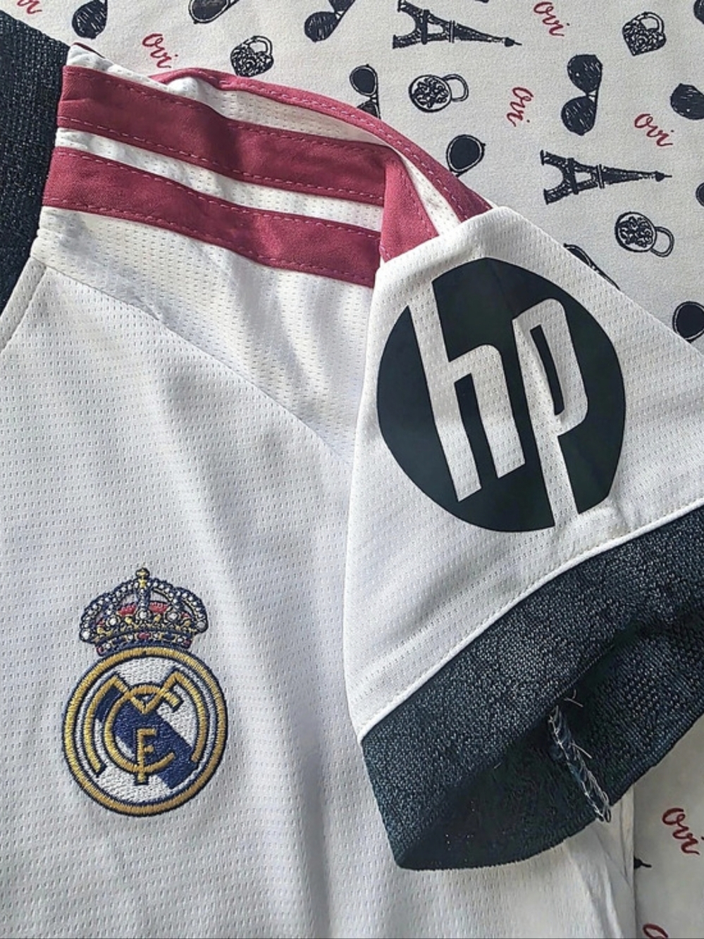 Real Madrid Mbappé 10 jersey Soccer Jersey White & Red - Picture 5 of 8